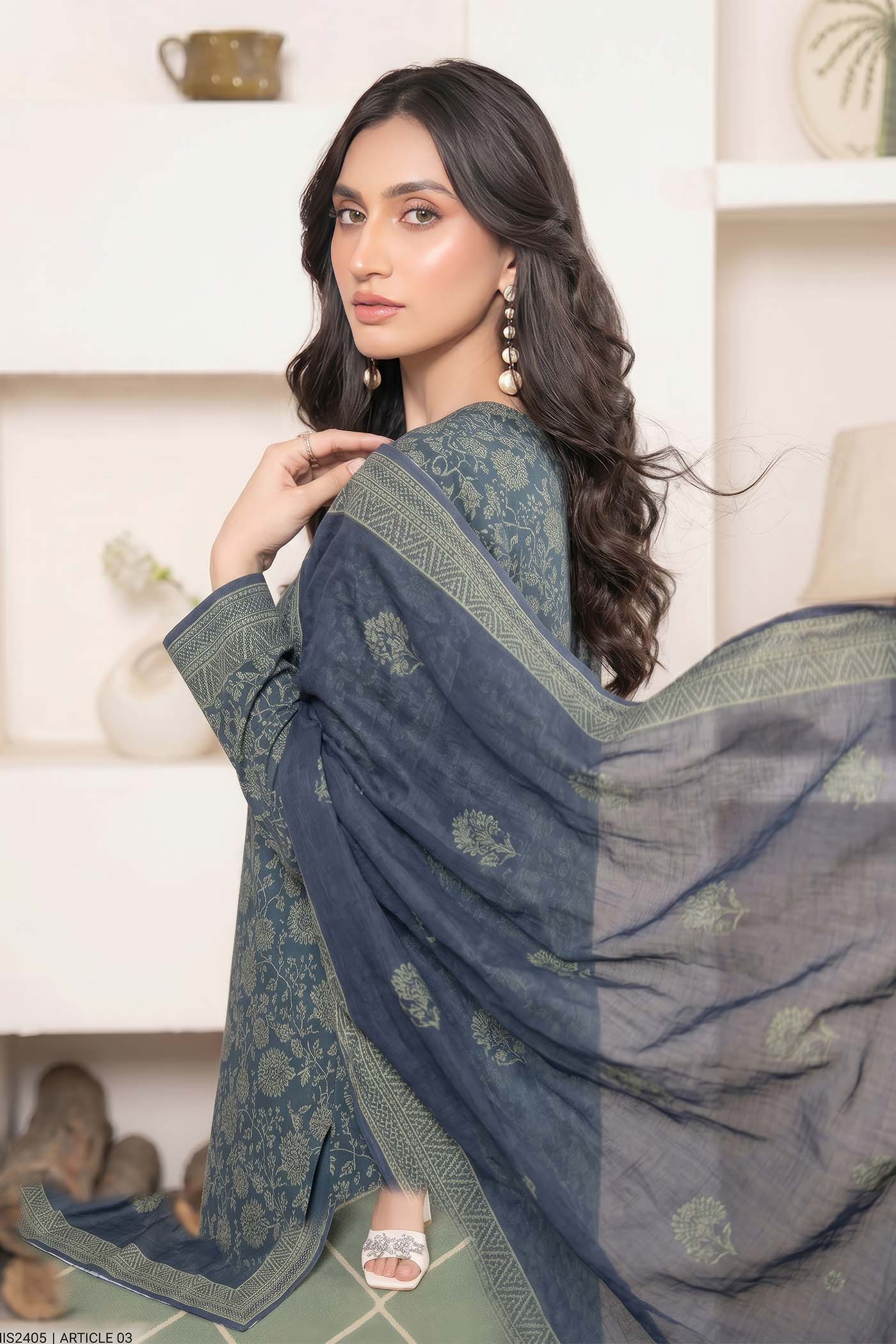 Bagh-e-Iram Jacquard Lawn V2 D10