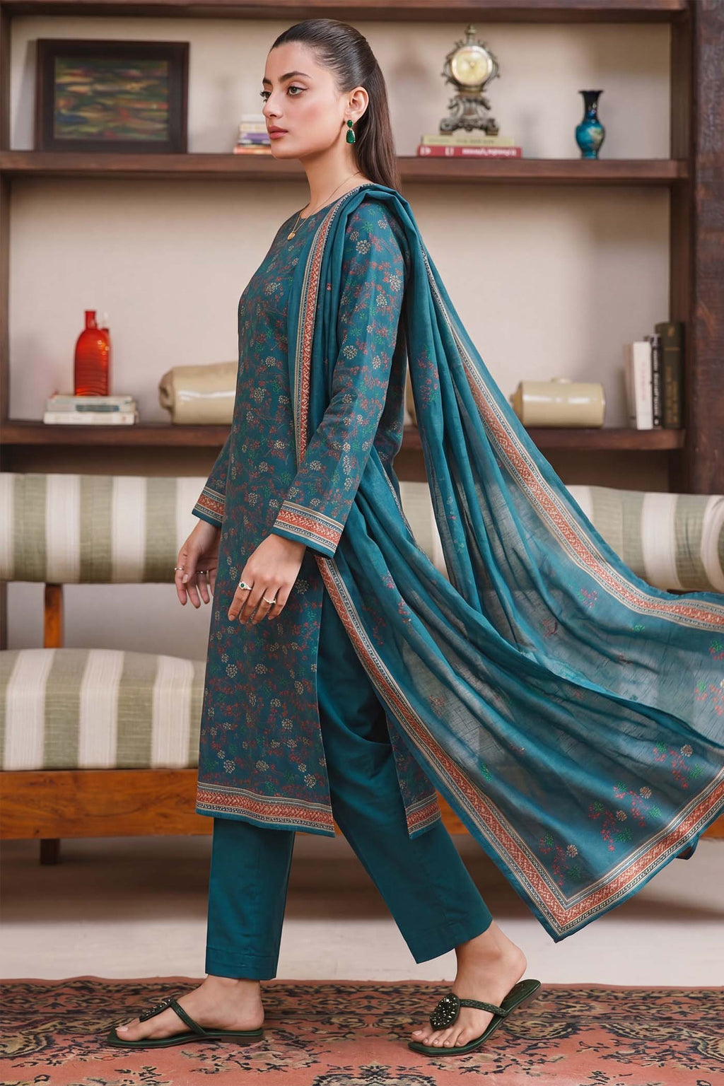 Bagh-e-Iram Jacquard Lawn V2 D12