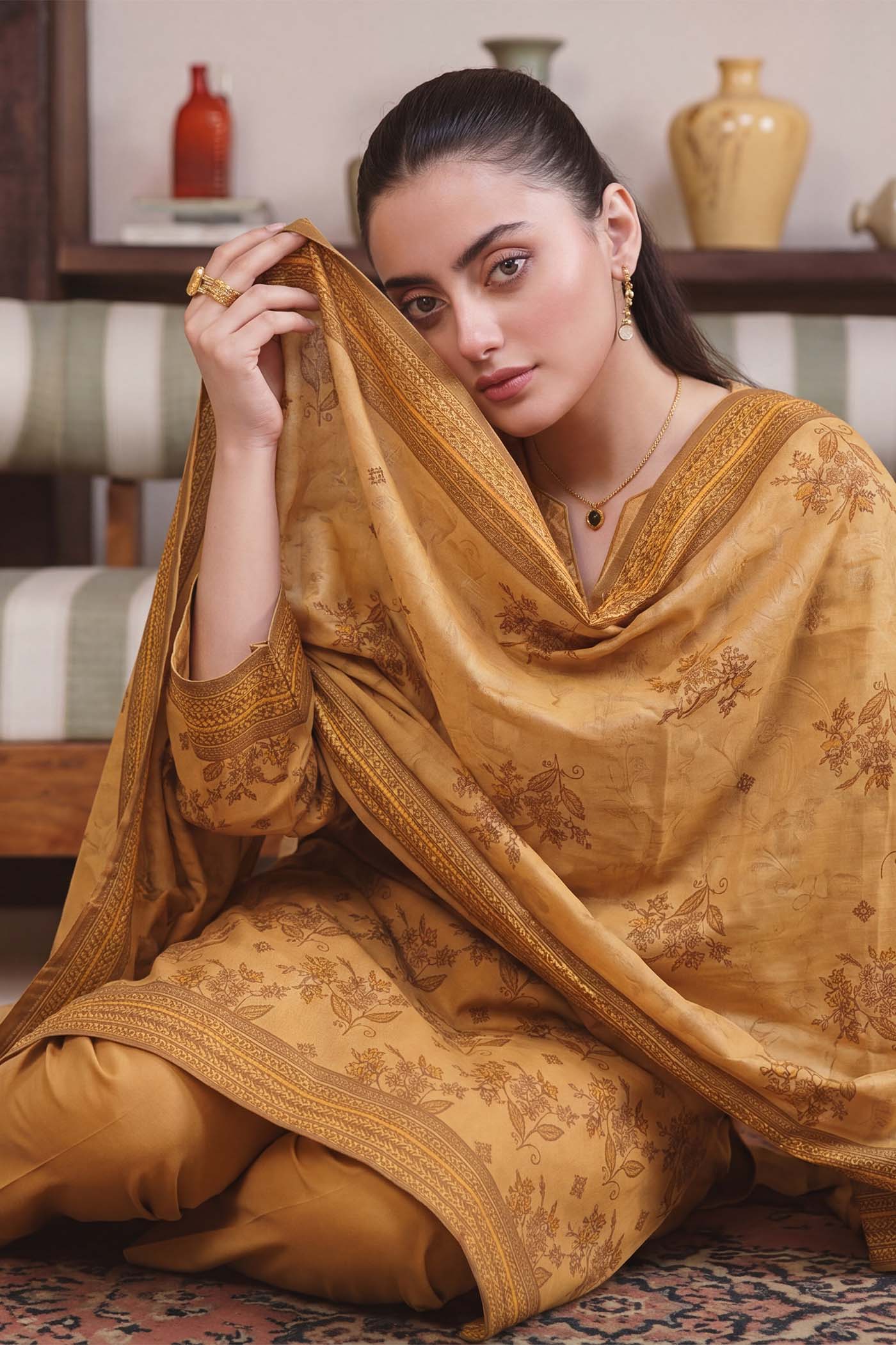 Bagh-e-Iram Jacquard Lawn V2 D14 Secondary image