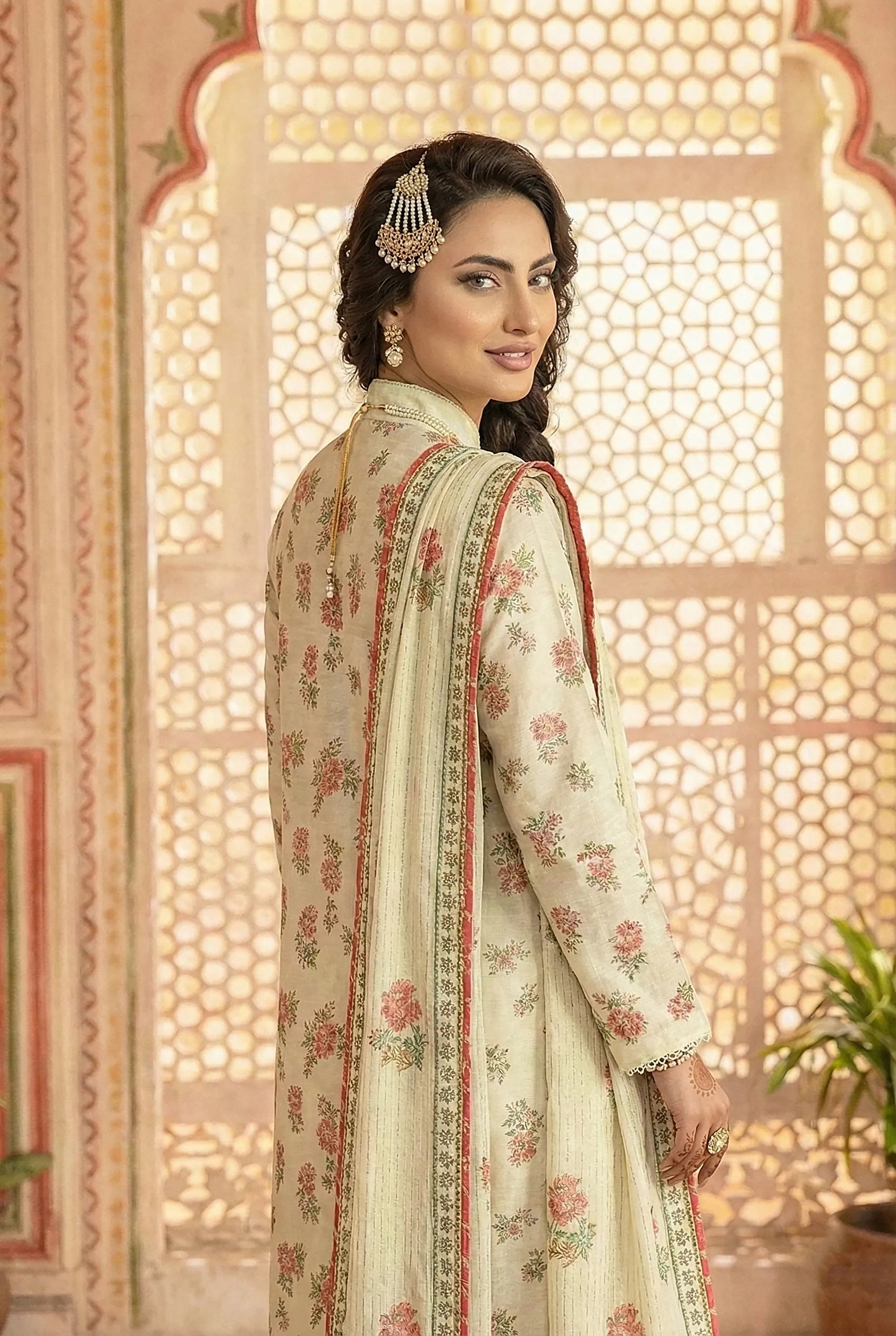 3 Piece Printed Khaddar D3 Secondary image