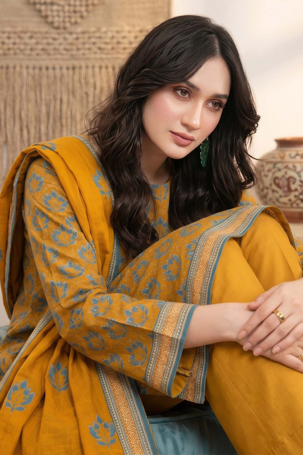 Bagh-e-Iram Jacquard Lawn V2 D03