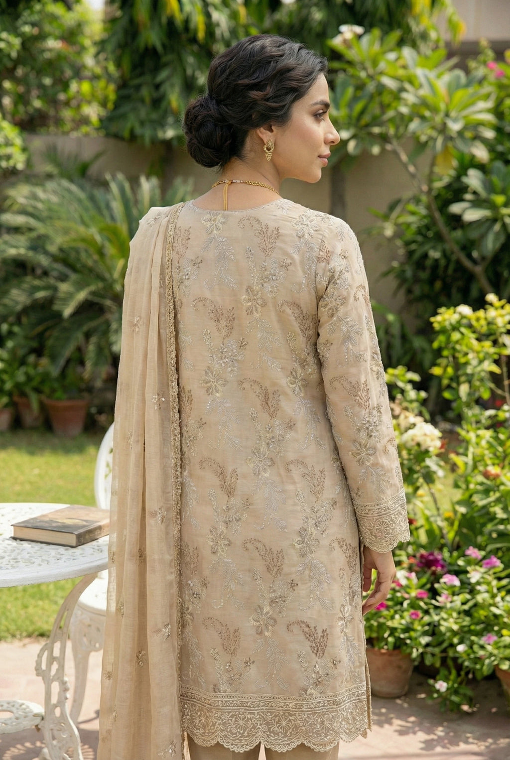 Gul-e-Sehar Embroidered Lawn D6