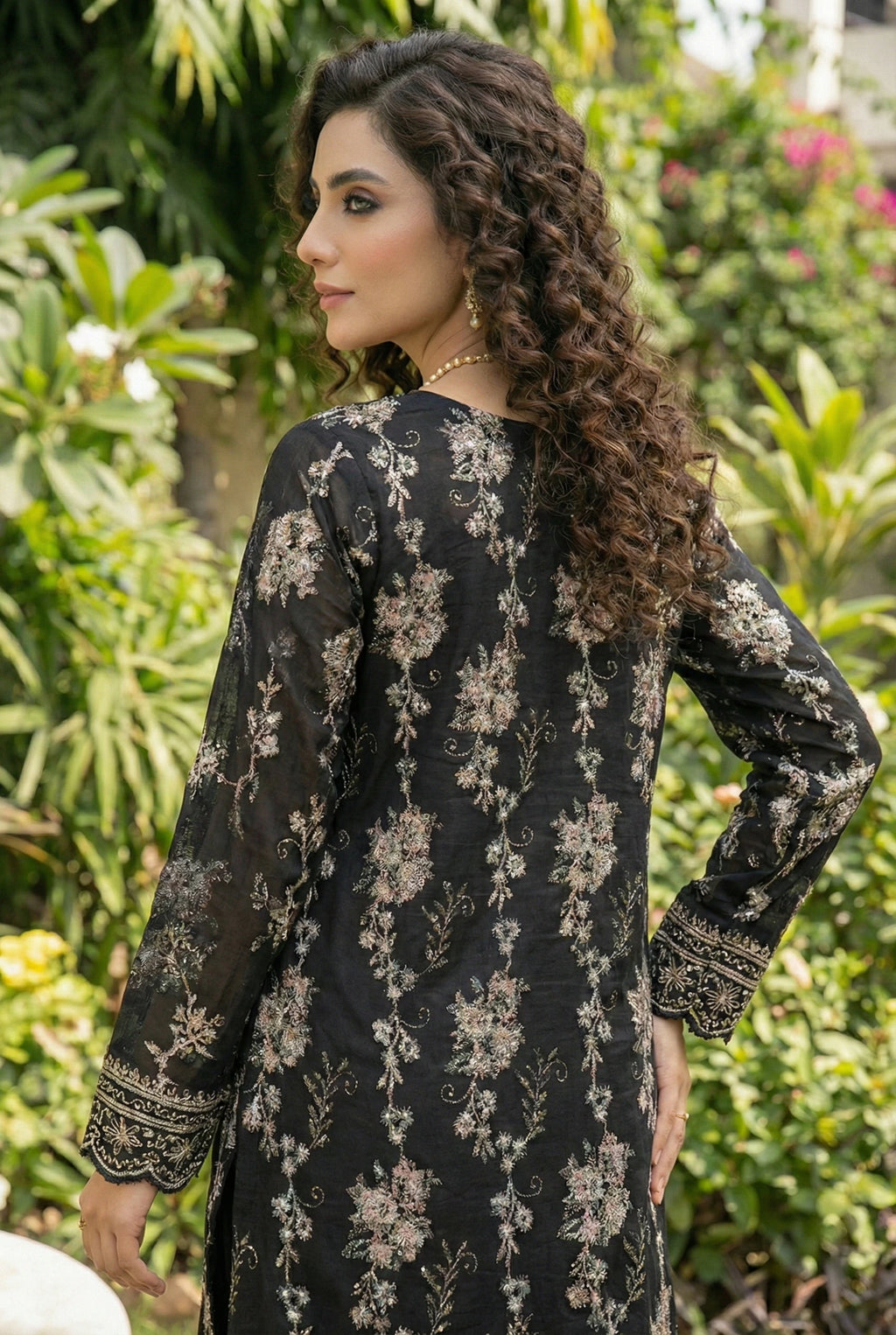 Gul-e-Sehar Embroidered Lawn D9